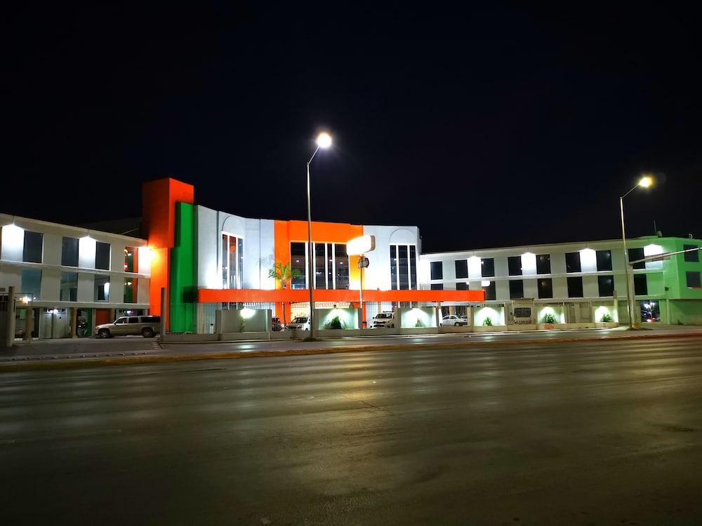 Paraiso Express Torreón Esterno foto